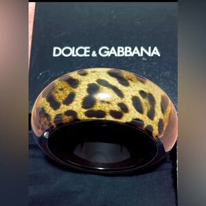 Dolce & Gabbana Leopard Resin Bangle Bracelet w/ dust bag and box
